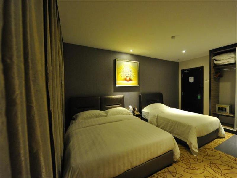 Milano Hotel Kluang Exterior foto