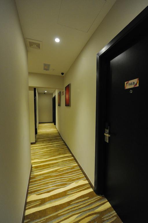 Milano Hotel Kluang Exterior foto