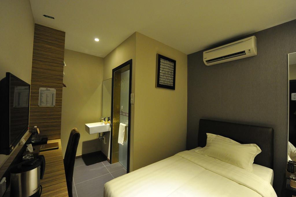 Milano Hotel Kluang Exterior foto